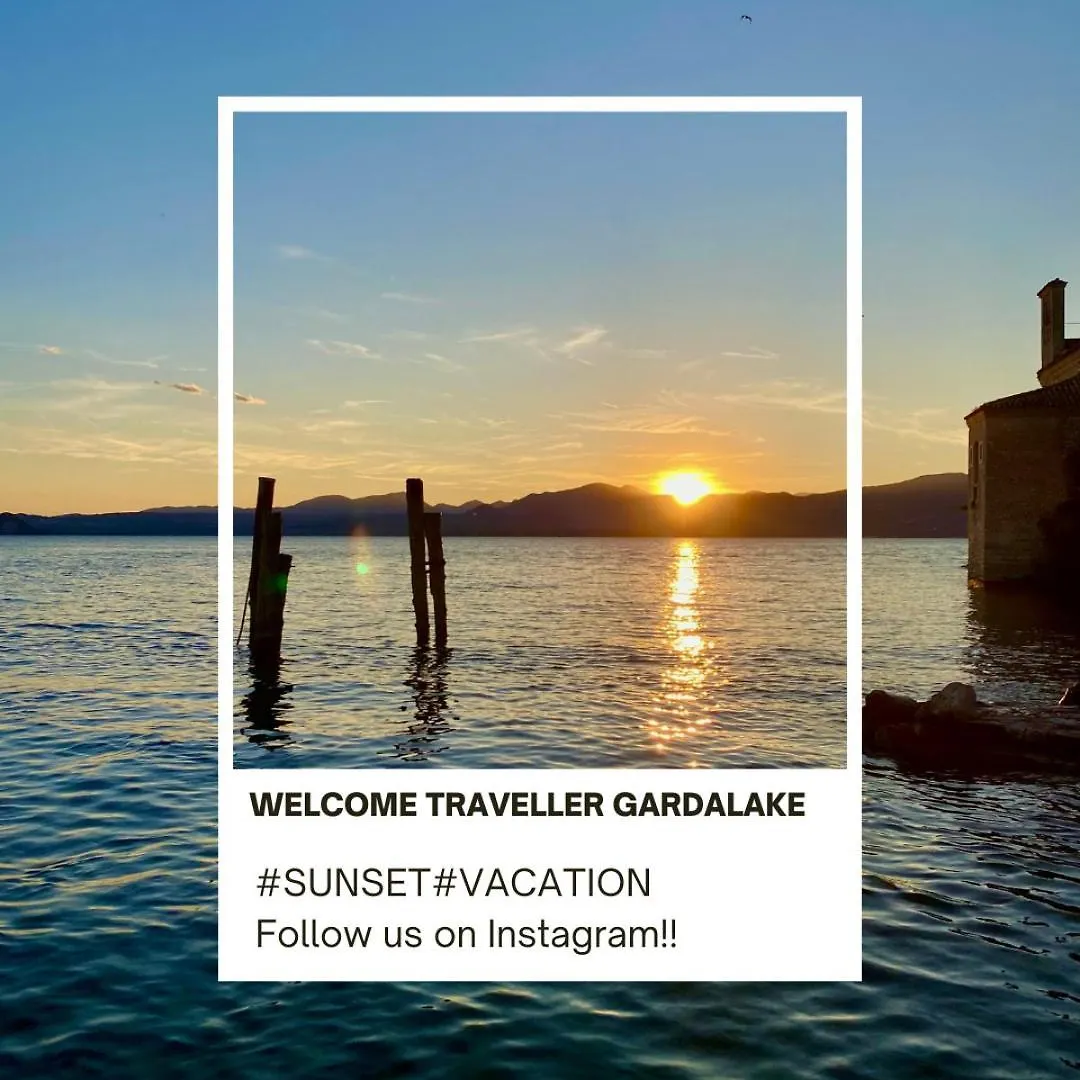Welcome Traveller Charm Montees Marciaga