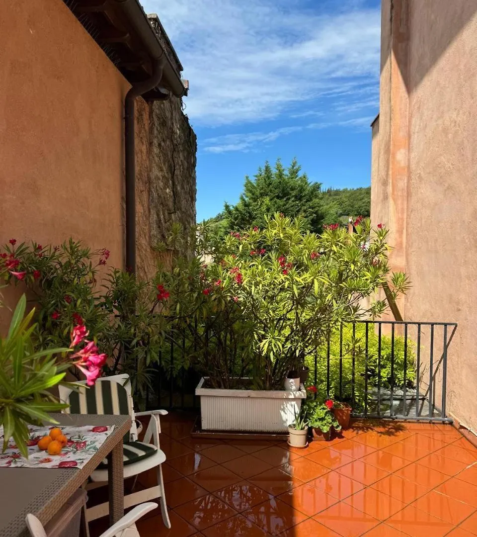Welcome Traveller Charm Montees Marciaga 0*,