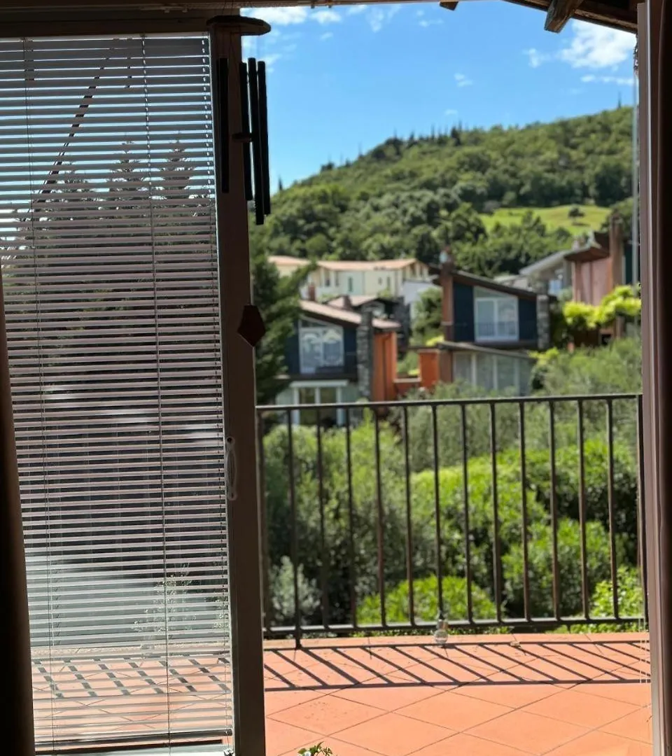 Welcome Traveller Charm Montees Marciaga