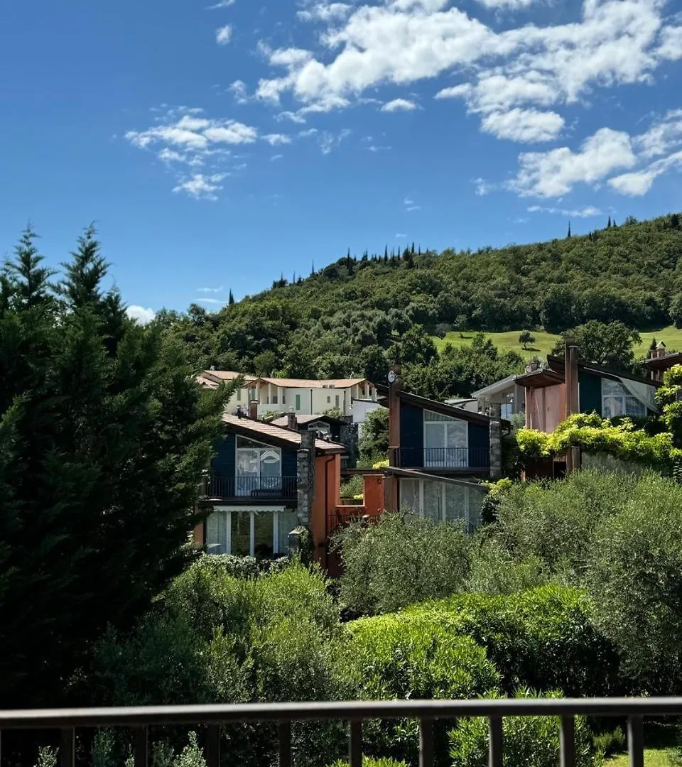 Welcome Traveller Charm Montees Marciaga 0*,